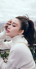 孟子义白色绣花针织衫搭牛仔短裙 清新甜美写真图片