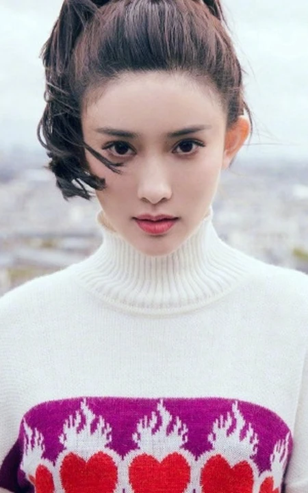 孟子义白色绣花针织衫搭牛仔短裙 清新甜美写真图片