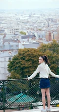 孟子义白色绣花针织衫搭牛仔短裙 清新甜美写真图片