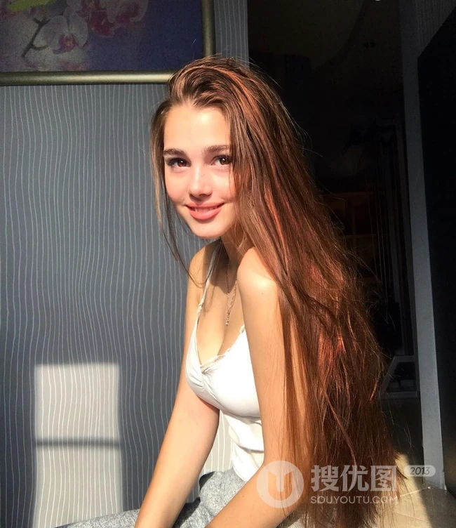 俄罗斯女生模特Anisonkate写真，自拍，生活照图集