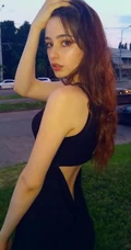 高颜值俄罗斯女生Dasha Taran高冷写真，生活照图集