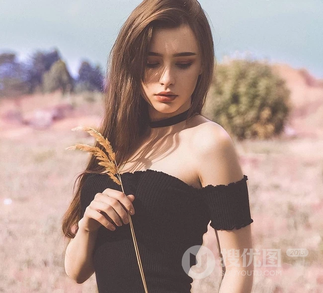 高颜值俄罗斯女生Dasha Taran高冷写真，生活照图集