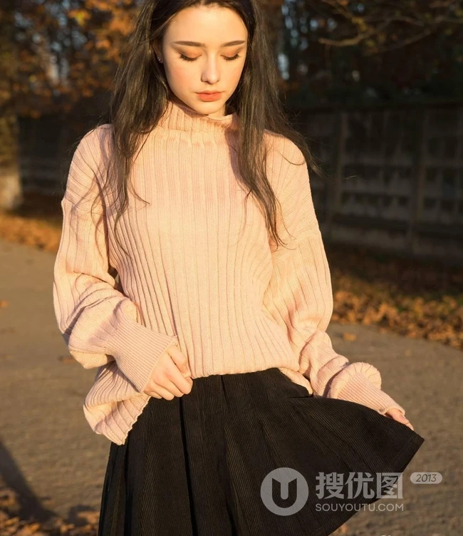 高颜值俄罗斯女生Dasha Taran高冷写真，生活照图集