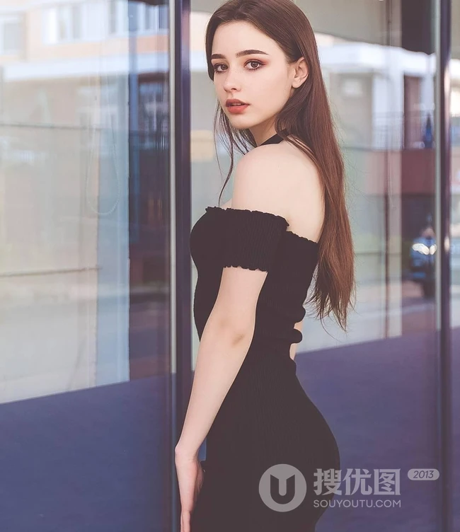高颜值俄罗斯女生Dasha Taran高冷写真，生活照图集