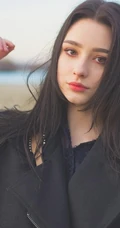高颜值俄罗斯女生Dasha Taran高冷写真，生活照图集