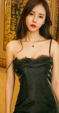 气质运动装女生Silin紧身白T短裤室内写真线条感写真图片