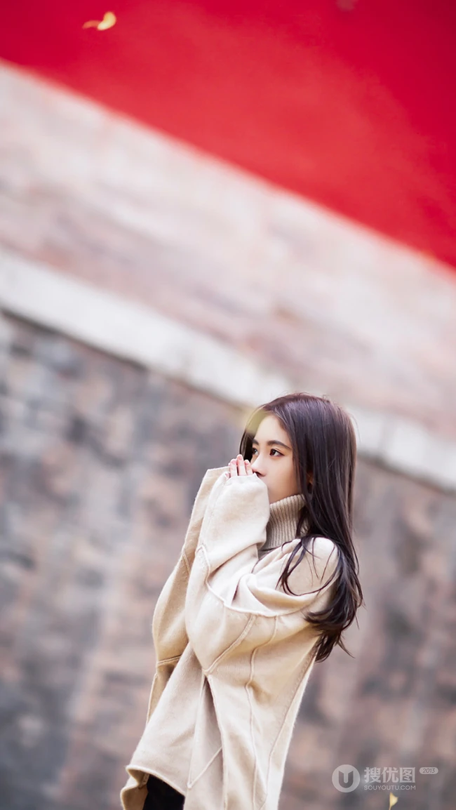 美女明星鞠婧祎拥抱大自然小清新风格手机壁纸