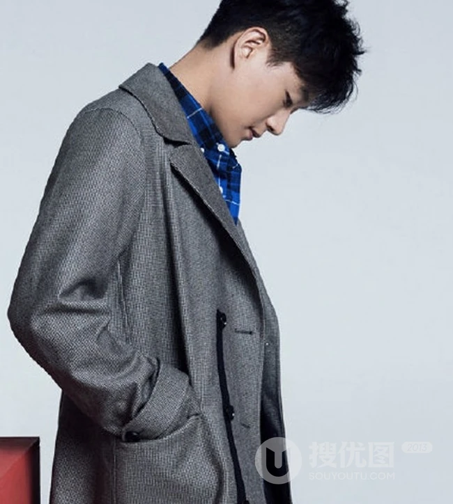 佟大为化身魅力沉稳型男，着多套时尚秋冬服饰写真大片