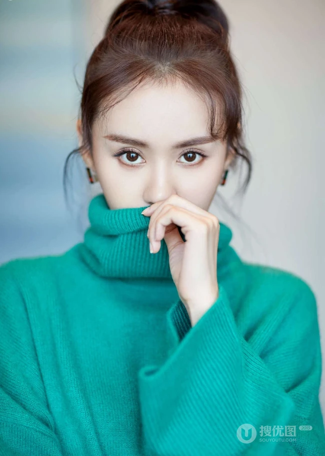 郑合惠子绿衣粉裤丸子头高清写真，可甜可杀的郑合惠子