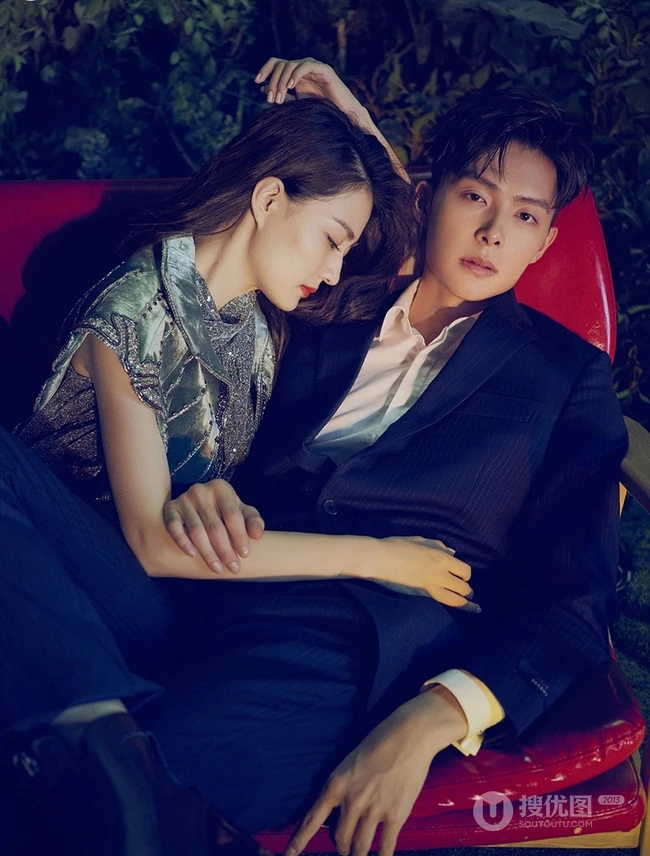 徐璐、张铭恩《时尚新娘》杂志写真大片，恩爱甜蜜又浪漫