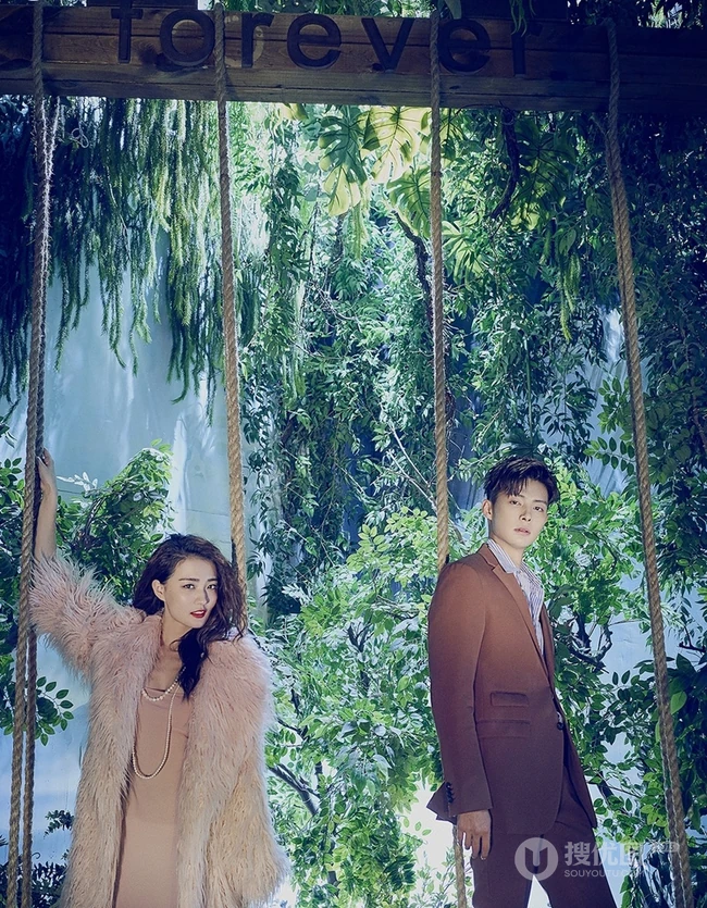 徐璐、张铭恩《时尚新娘》杂志写真大片，恩爱甜蜜又浪漫