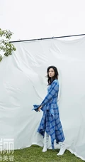 王媛可登《瑞丽》服饰美容杂志写真大片，时尚知性而优雅