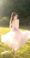 超美气质少女露背仙女纱裙户外唯美逆光写真图片