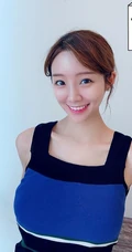 韩国气质女生朴有珍气质短裤系列写真，生活照片图集一