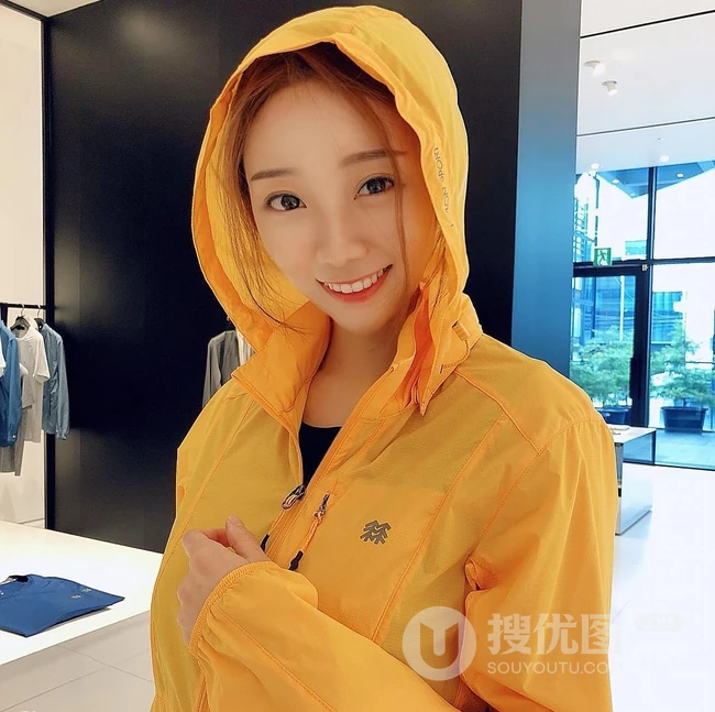 韩国气质女生朴有珍气质短裤系列写真，生活照片图集一