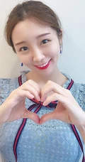 韩国气质女生朴有珍气质短裤系列写真，生活照片图集一