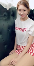韩国气质女生朴有珍气质短裤系列写真，生活照片图集一