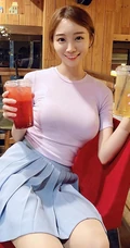 韩国匀称女生朴有珍气质连衣短裙系列写真，生活照图集二