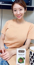韩国匀称女生朴有珍气质连衣短裙系列写真，生活照图集二