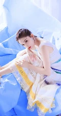 新疆美女明星古力娜扎浓妆私房 高清近照写真壁纸