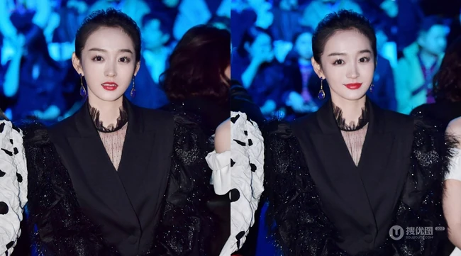 何泓姗超酷黑气质着装亮相活动，上黑下纱透修长线条感