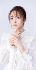美女胡冰卿丸子头网格透气褶子长裙写真壁纸 看着好清纯