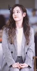 女星迪丽热巴个人街拍手机壁纸整理合集