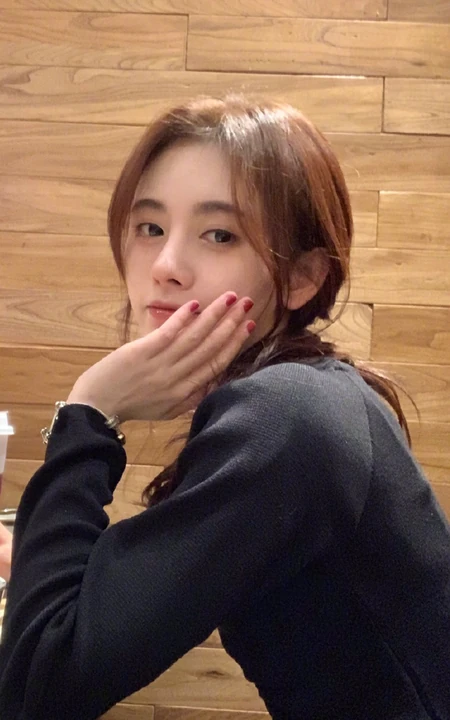 美女明星鞠婧祎私人生活自拍照壁纸图片