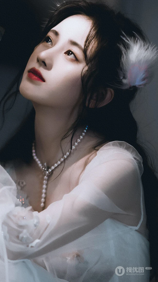 美女鞠婧祎的玫瑰情缘，鞠婧祎与玫瑰的写真手机壁纸