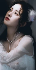 美女鞠婧祎的玫瑰情缘，鞠婧祎与玫瑰的写真手机壁纸