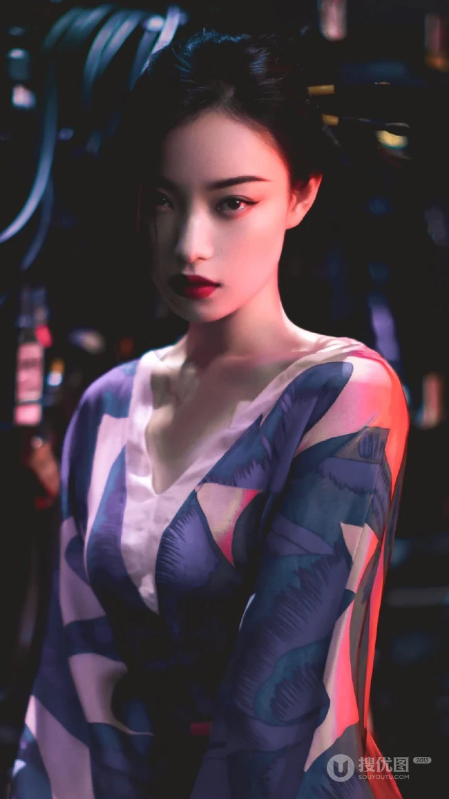 倪妮日系风格写真手机壁纸，浓妆妖艳丸子头造型高贵冷艳