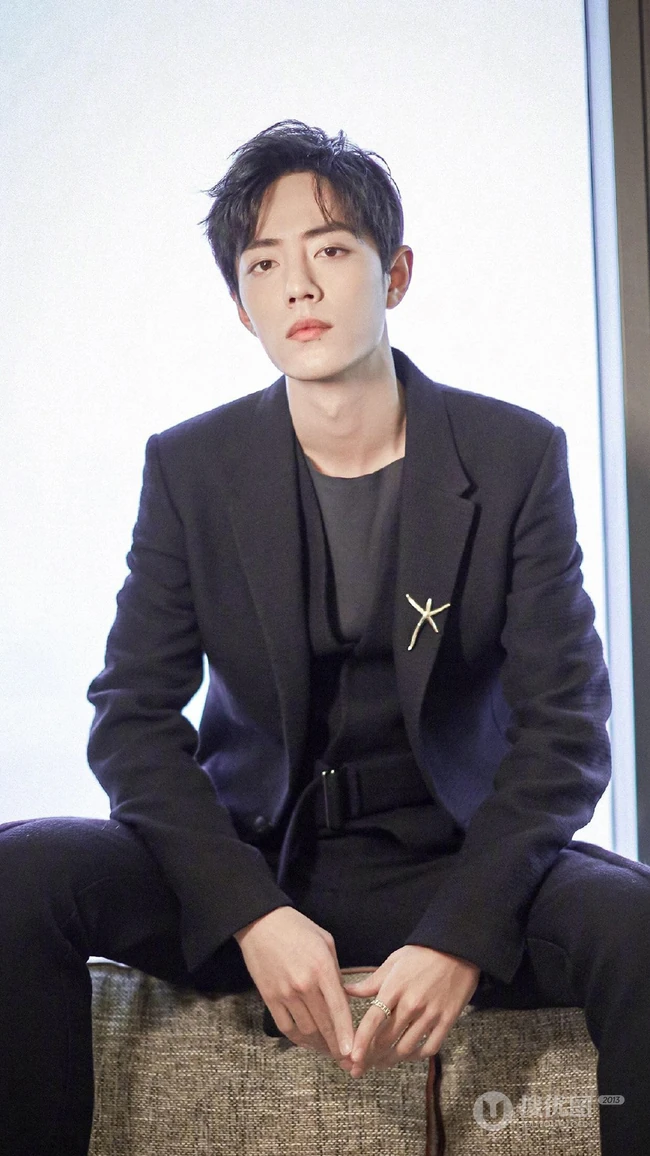 你们的肖战来啦！人气明星肖战西服造型个人手机壁纸图片