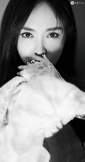 长发美女明星唐嫣单色调近照写真手机壁纸