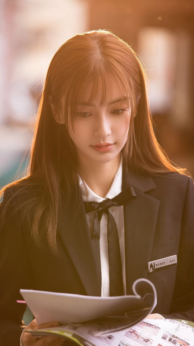 女星杨颖穿校服唯美清纯小女生风格手机壁纸