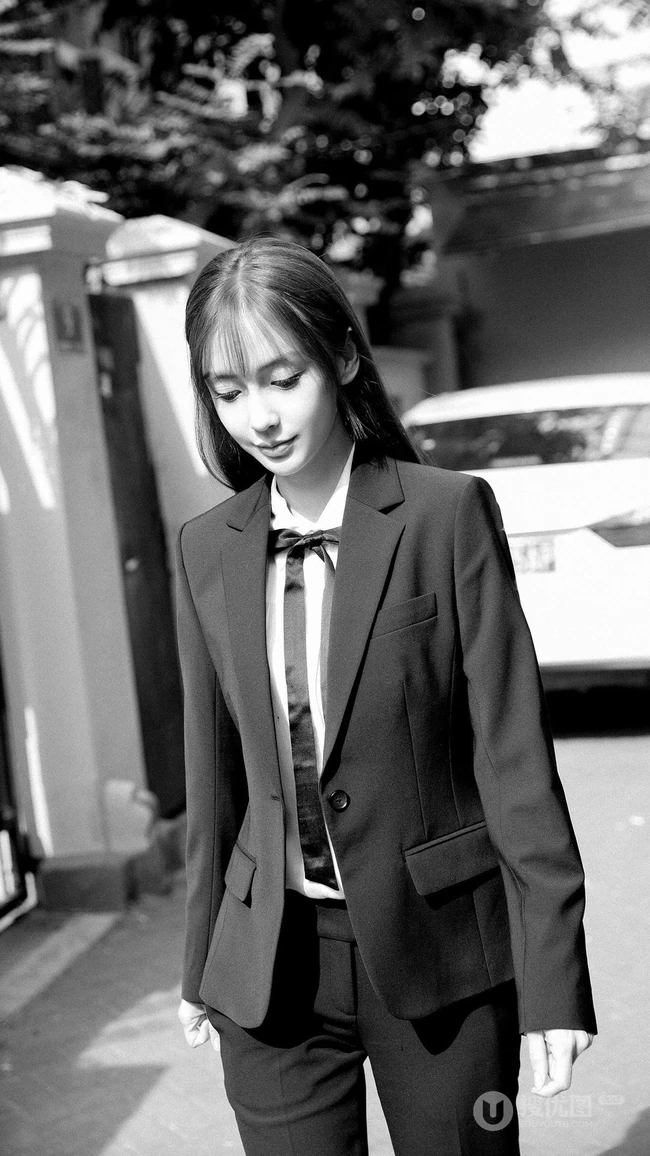 女星杨颖穿校服唯美清纯小女生风格手机壁纸