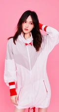 唐嫣粉色的少女心写真手机壁纸图片