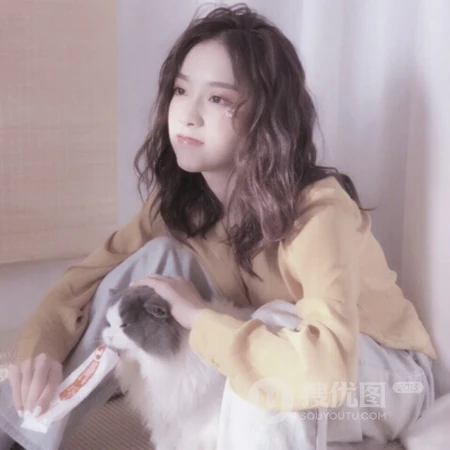 长卷发，高冷的女生头像图片