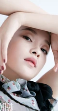 孙怡羊角辫造型登《茜茜姐妹》杂志写真，清新清新近照超动人