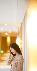 李菲儿超气质V领长裙礼服大秀完美匀称身材写真图片