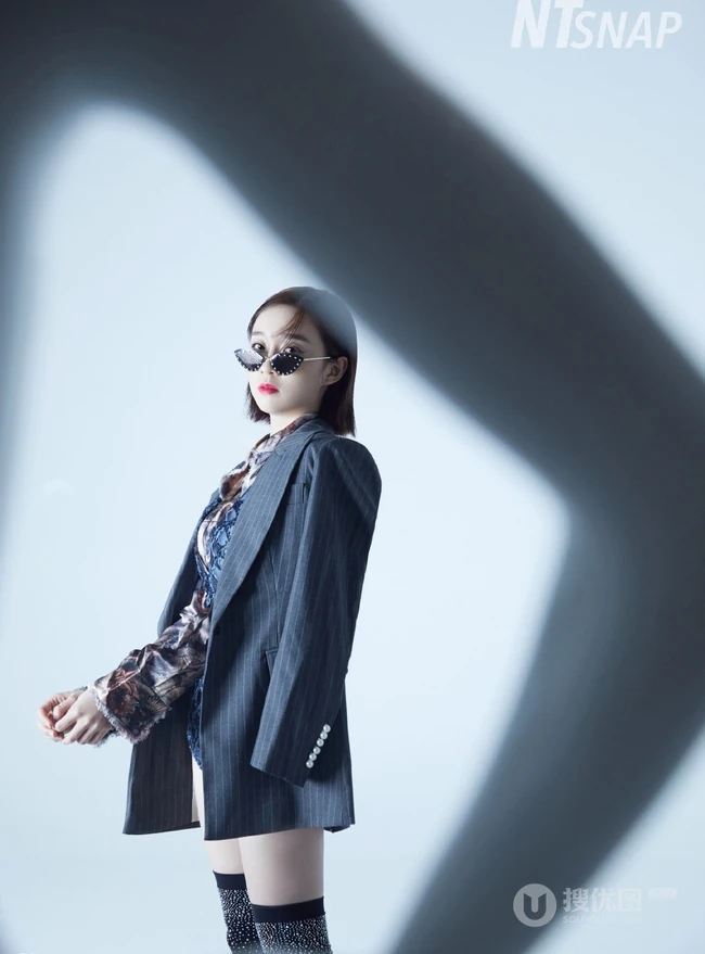 女生明李子璇时尚百变时装《NTsnap》杂志写真大片
