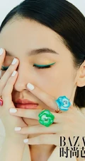 女明星周也大背梳发型登《时尚芭莎》写真杂志大片
