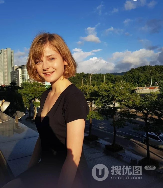 荷兰混血女生Ella Freya自拍，生活照，空灵气质的精灵系女孩