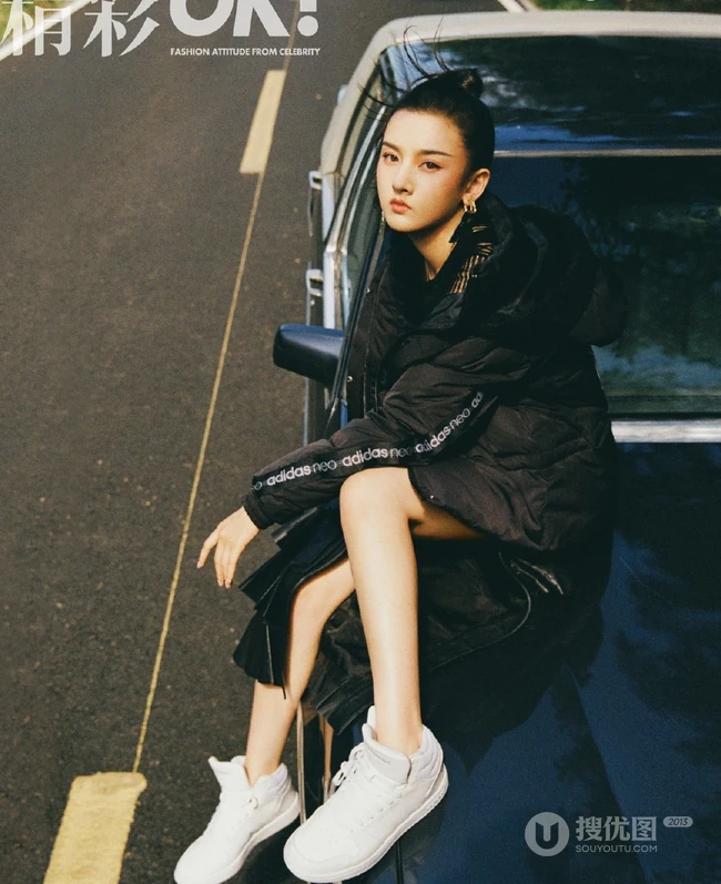 宋祖儿时尚复古《精彩OK》杂志街拍写真大片