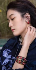 女明星张雪迎个性温婉唯美户外街拍写真