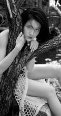 张雪迎气质《男人装》写真杂志大片，给你一份初恋