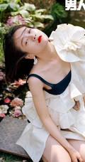 张雪迎气质《男人装》写真杂志大片，给你一份初恋