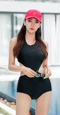 韩国女生朴多贤沙滩泳装海边，泳池旁气质写真图片