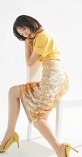 何杜娟《时尚画报》杂志写真大片，复古风画面年代感极强