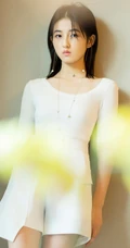 张子枫全白look白衫短裤 光影迷离唯美写真大片