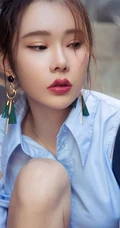 女生模特姚梦琪约会街拍写真日记，身材高挑，线条感修长